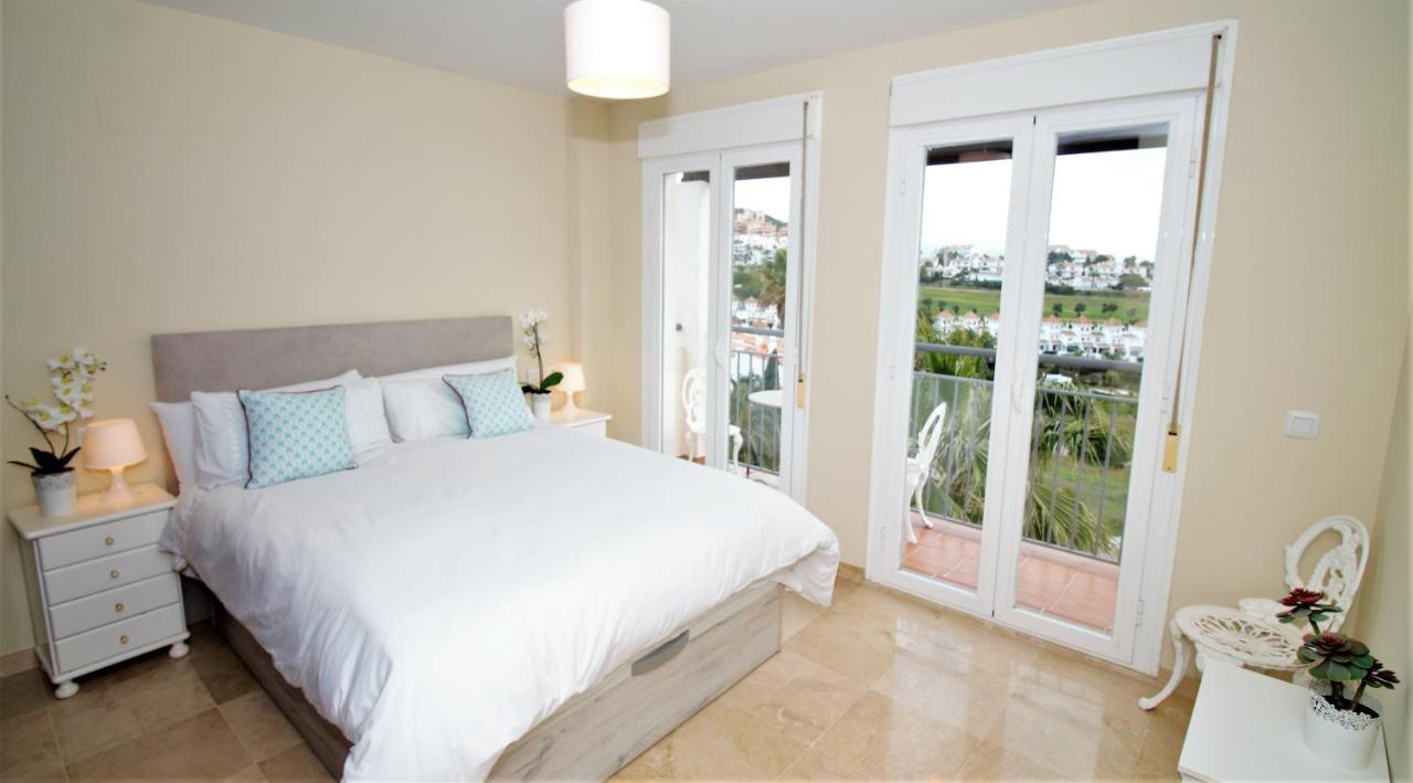 Villa Rosa Luxury Private Large Villa To Rent Manilva Eksteriør billede